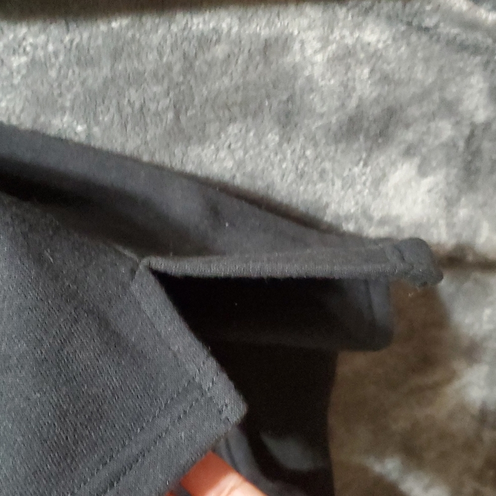 Sweater - Picture 6 of 9